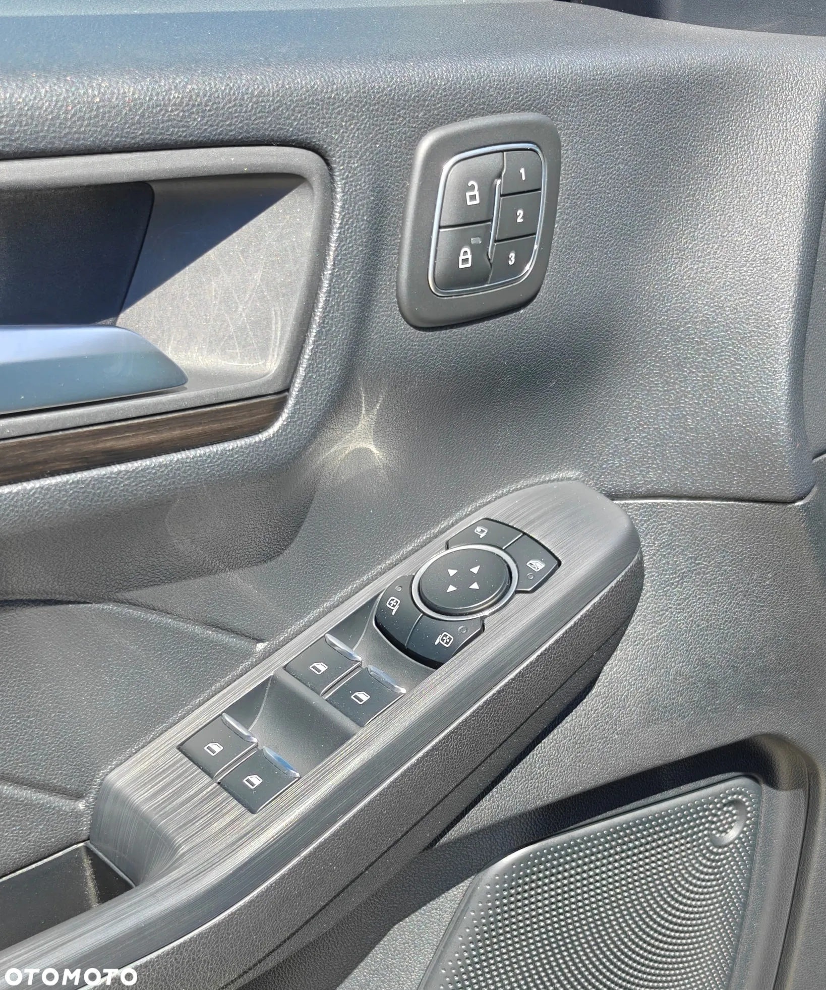 Ford Kuga 2.5P PHEV FWD Vignale - 12