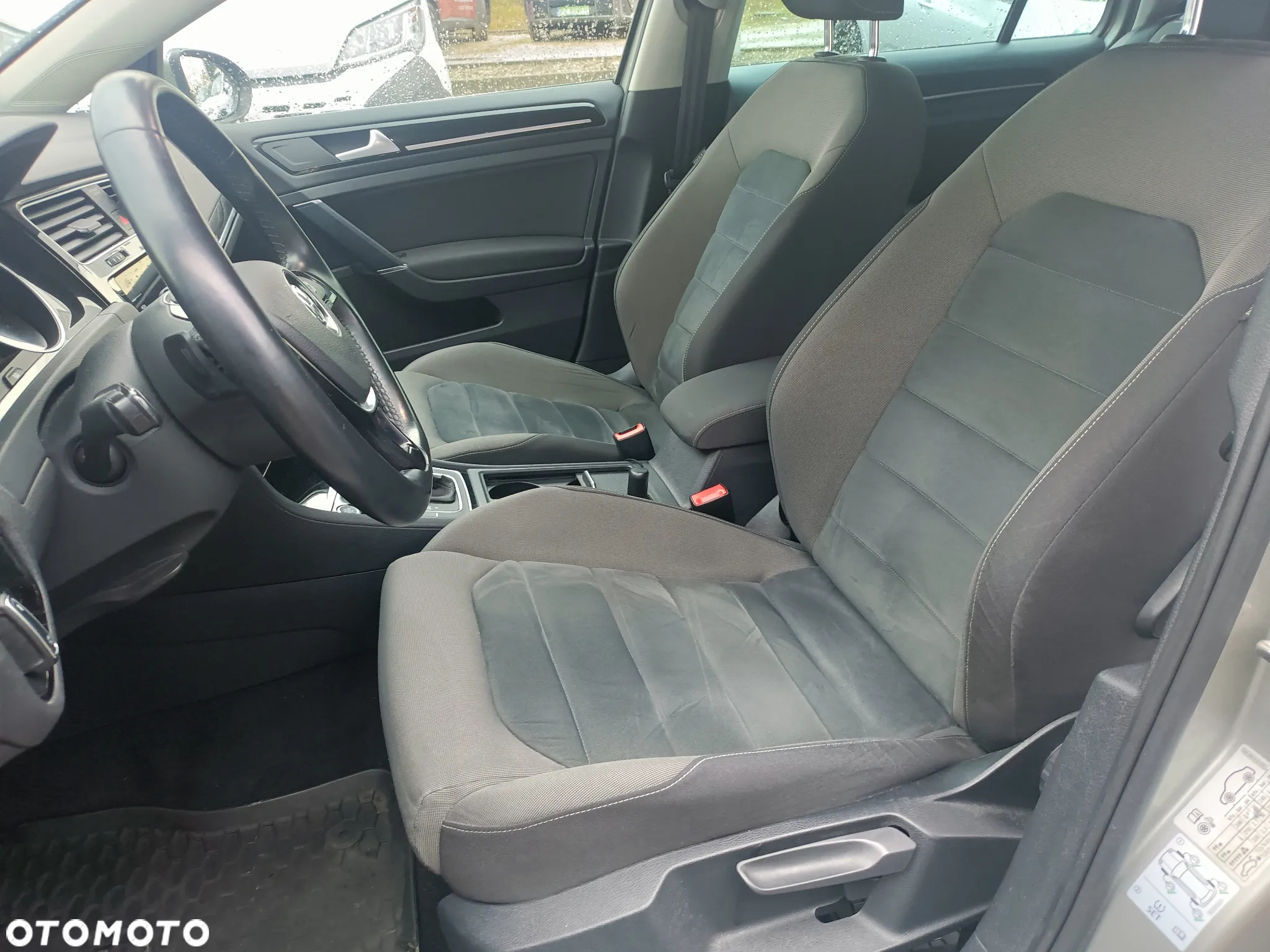 Volkswagen Golf VII 1.5 TSI BMT Evo Highline DSG - 11
