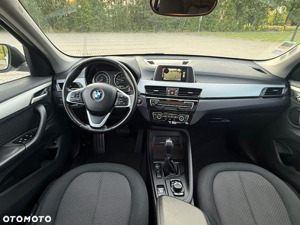 BMW X1 sDrive18i Sport Line - 16
