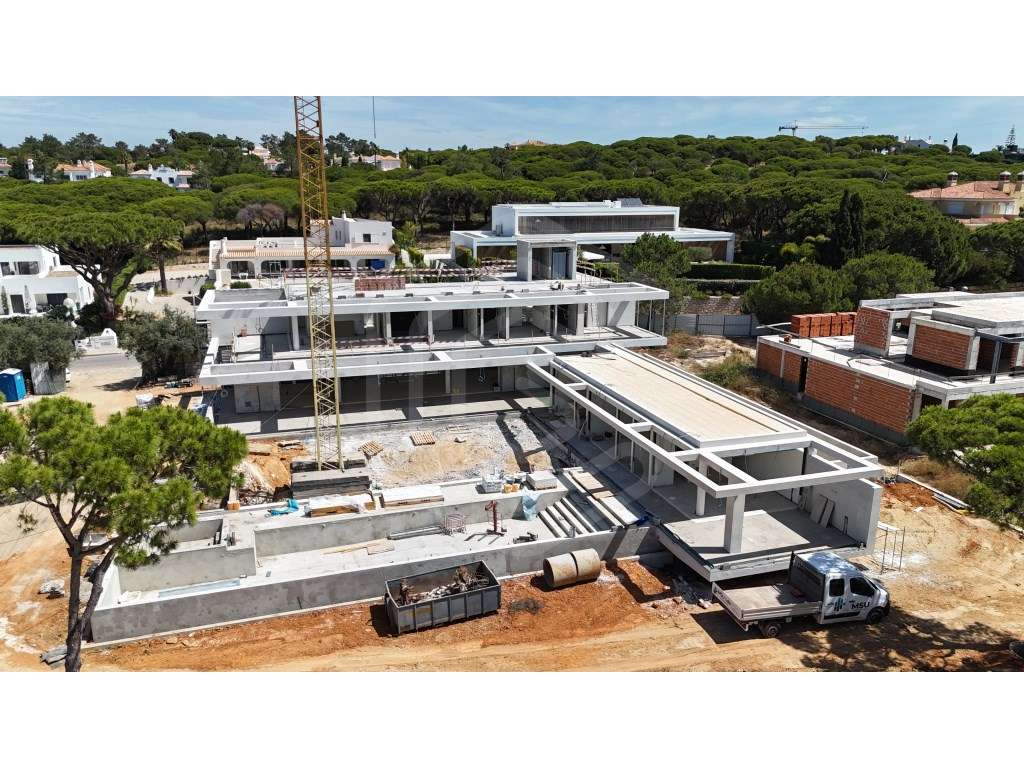 Design, Elegância e Natureza - Uma moradia de assinatura virada par... - Grande imagem: 5/26