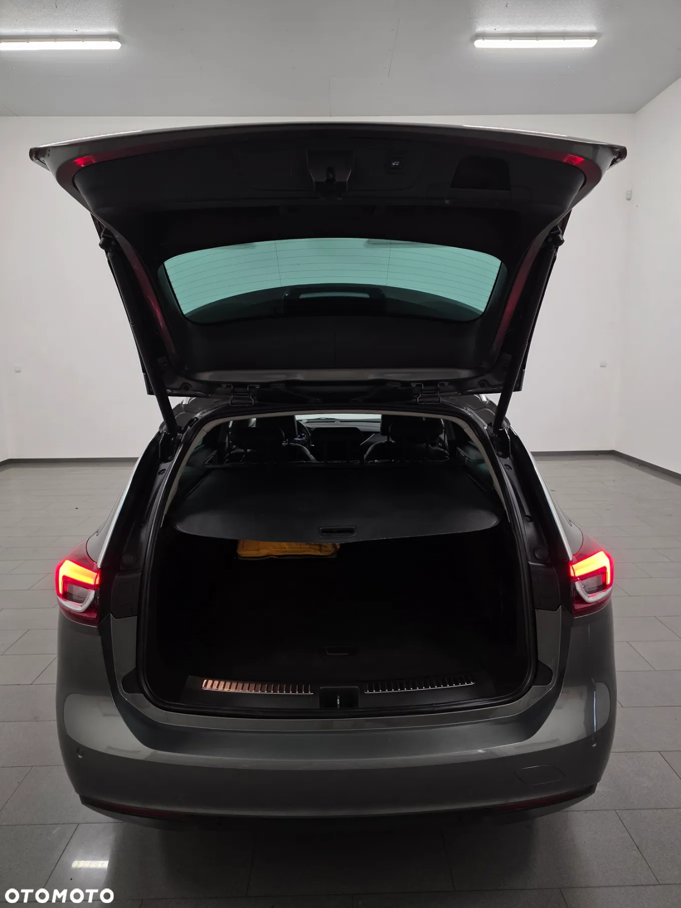 Opel Insignia Sports Tourer 2.0 Diesel Exclusive - 38
