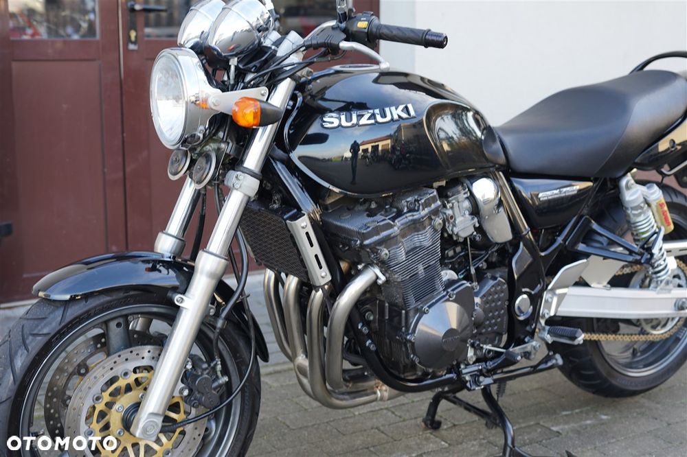 Suzuki GSX - 31