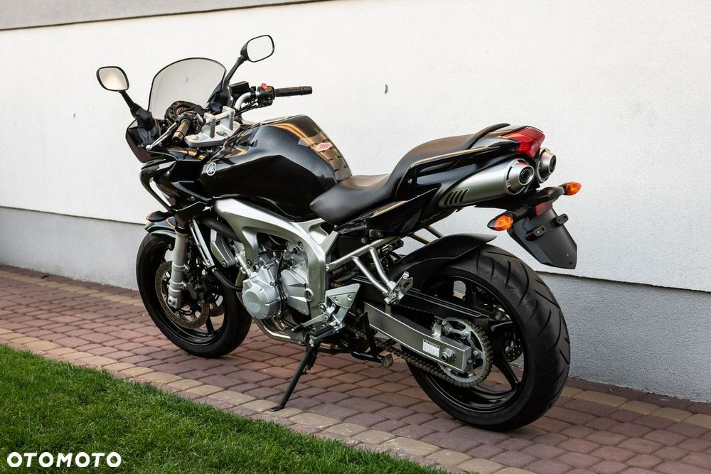 Yamaha FZ - 4