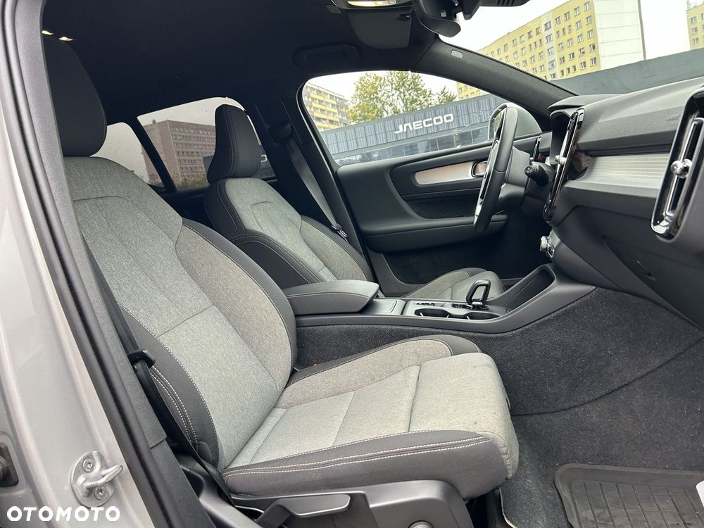 Volvo XC 40 - 18