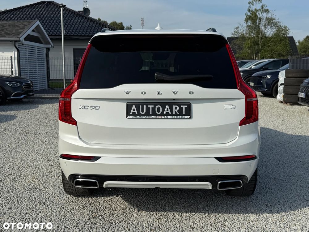Volvo XC 90 T8 AWD Plug-In Hybrid R-Design 7os - 13