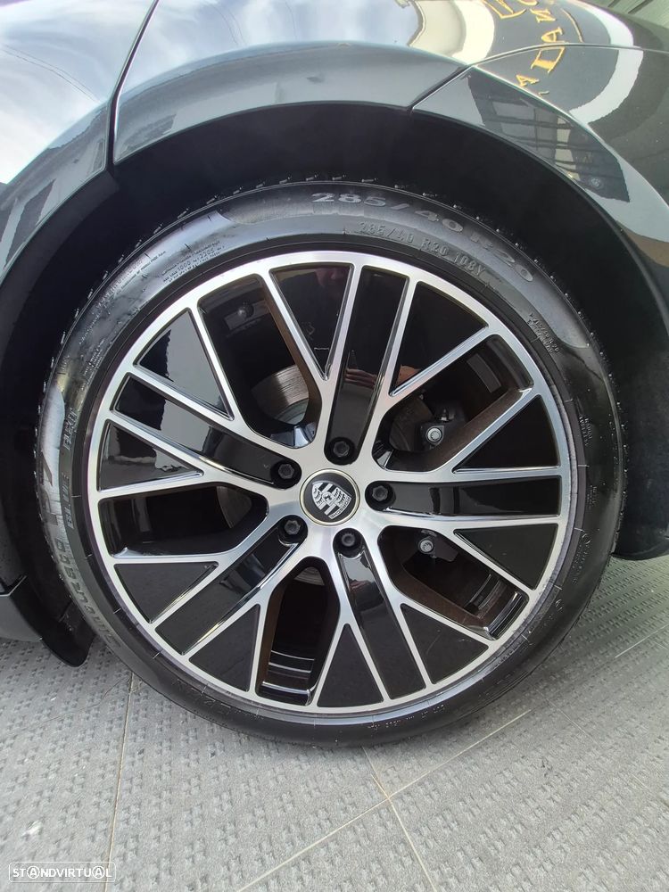 Porsche Taycan Standard - 17
