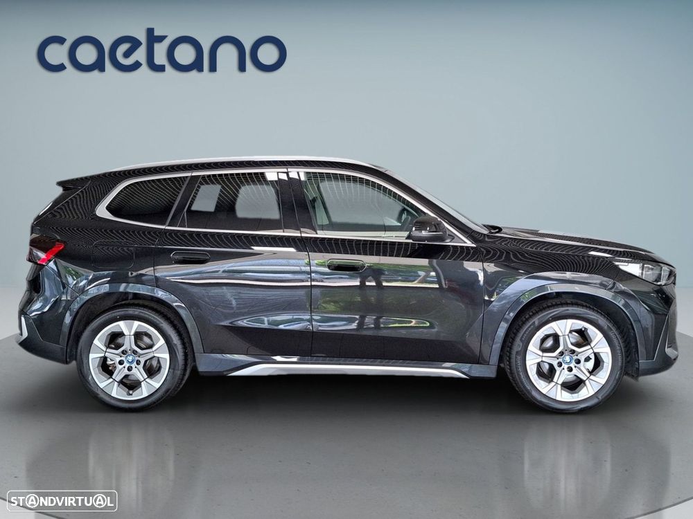 BMW iX1 eDrive20 - 9