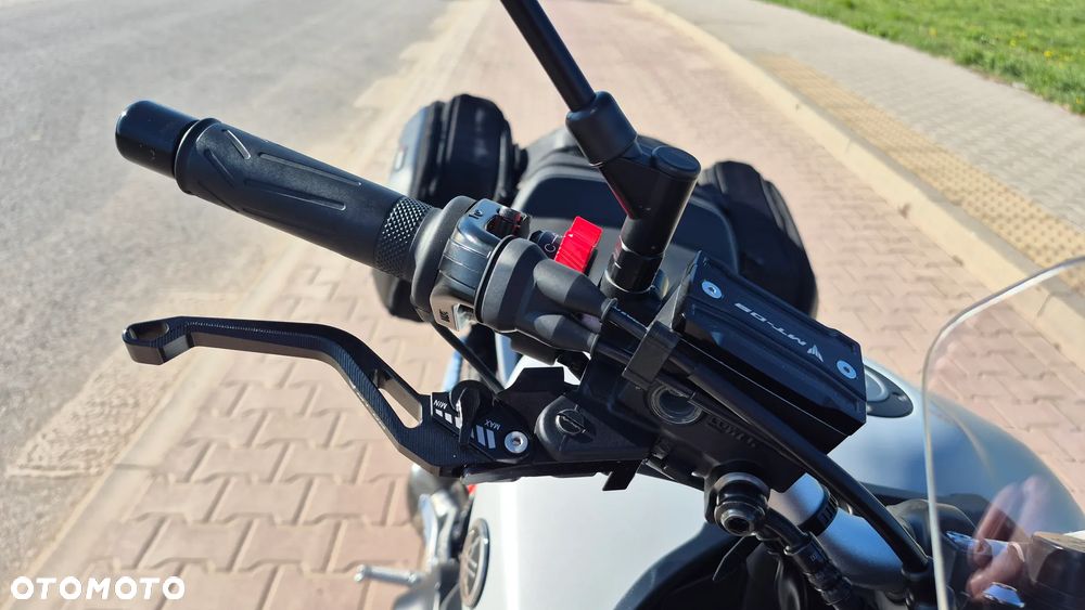 Yamaha MT - 7