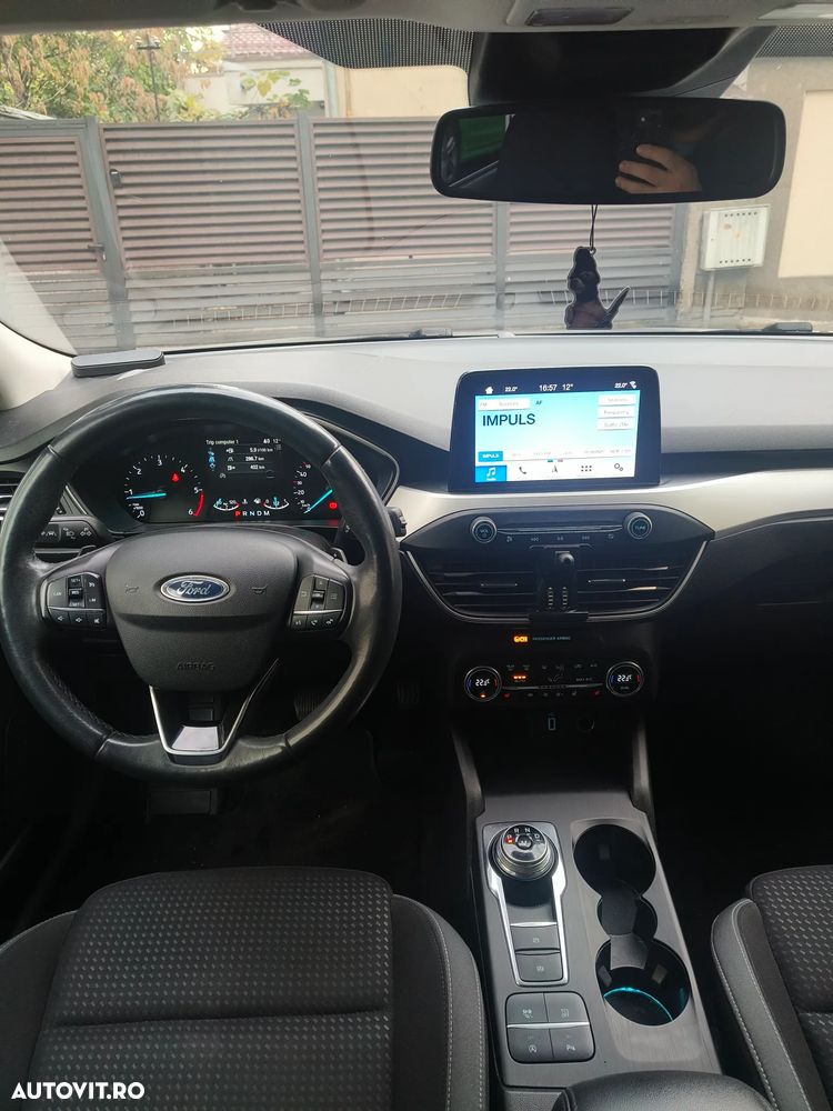 Ford Focus 1.5 TDCi Powershift Titanium - 5