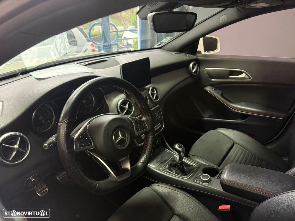 Mercedes-Benz CLA 180 - 16