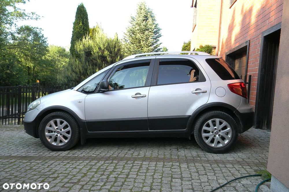 Fiat Sedici 1.6 16V 4x2 Automatik Emotion - 4