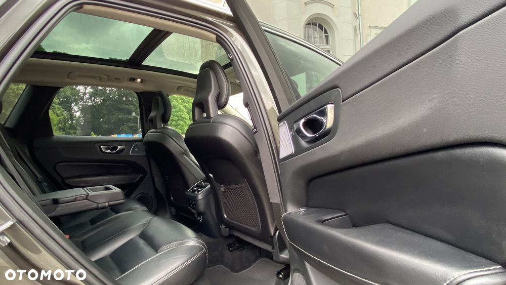 Volvo XC 60 D5 AWD Inscription - 11