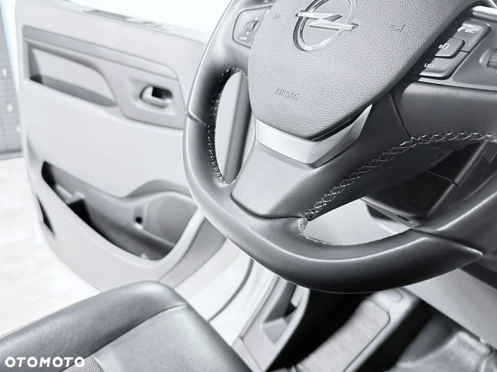 Opel Vivaro - 38