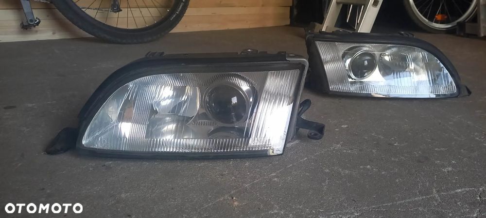 Lexus GS300 lampy lewa prawa przód - 1