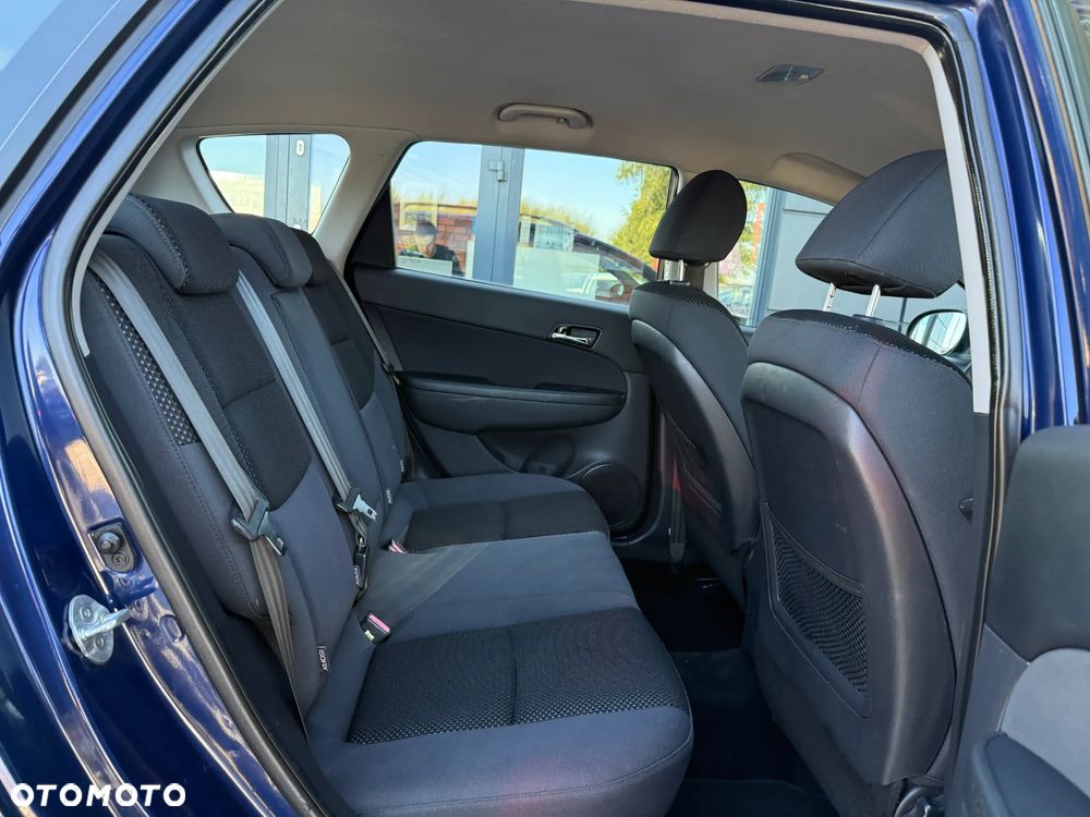 Hyundai i30 i30cw 1.6 Edition Plus - 27