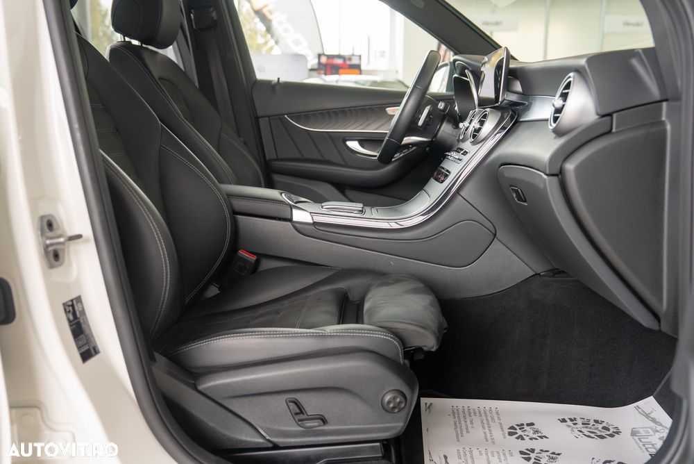 Mercedes-Benz GLC 220 d 4MATIC 9G-TRONIC AMG Line - 22