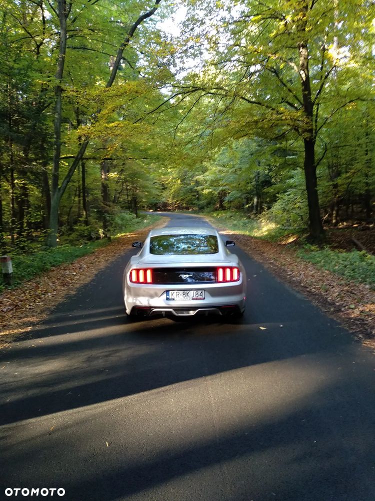 Ford Mustang 2.3 Eco Boost - 2