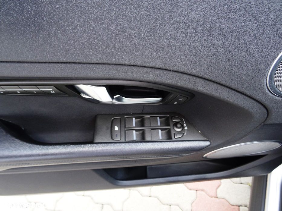 Land Rover Range Rover Evoque - 19