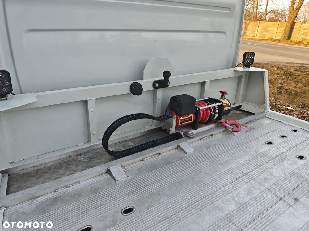 Mercedes-Benz SPRINTER - 10