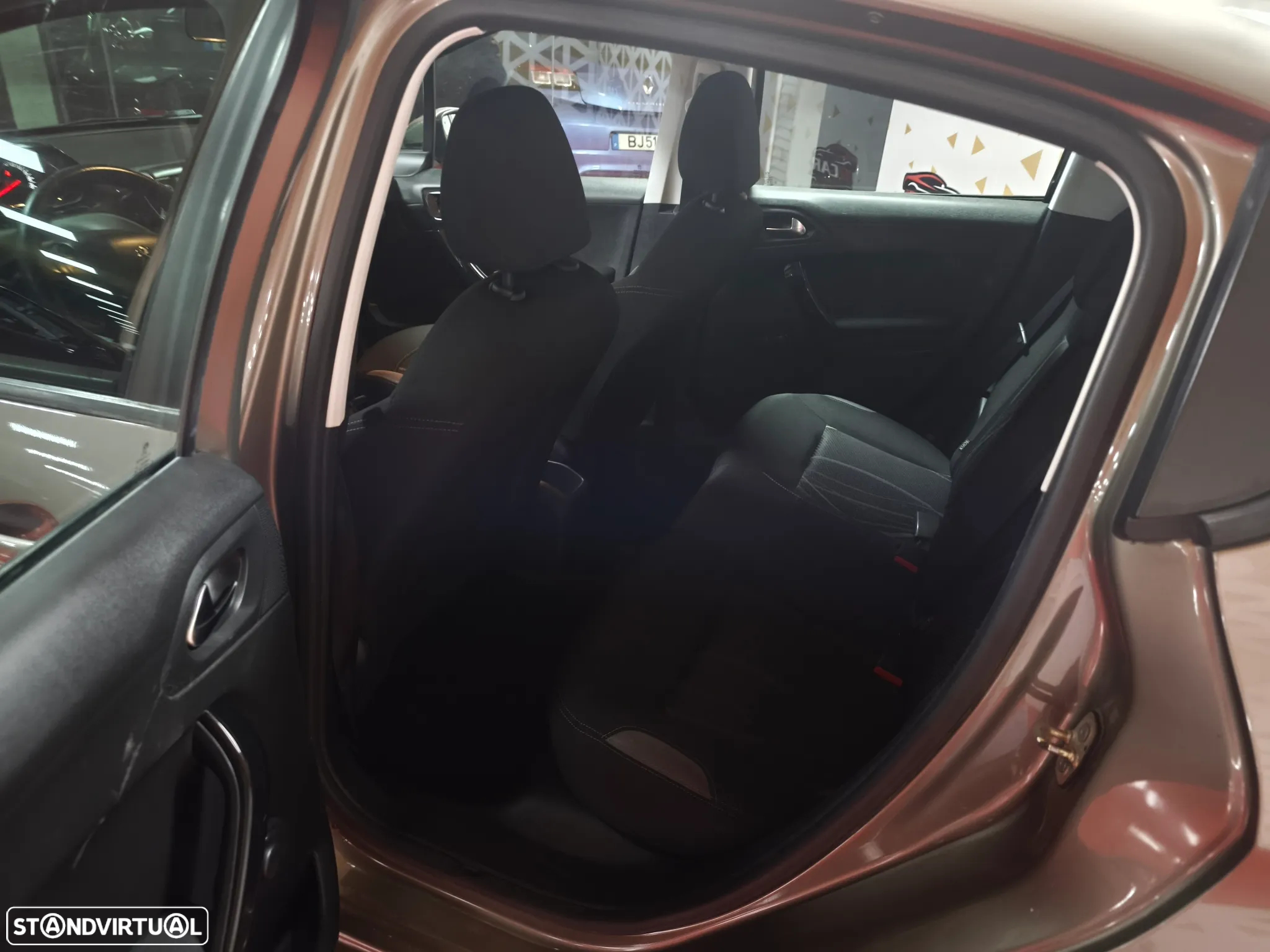 Peugeot 208 1.6 e-HDi Active - 24