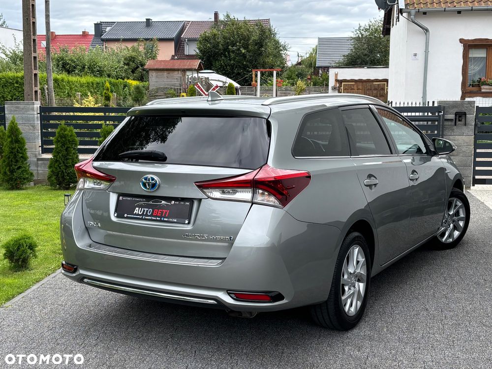 Toyota Auris 1.8 HSD Prestige NAVI - 3