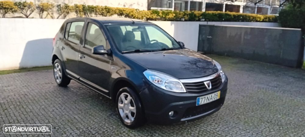 Dacia Sandero 1.2 16V Comfort - 1