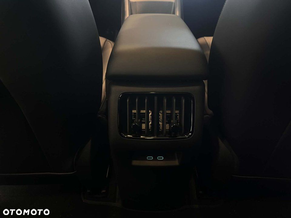BYD Dolphin - 15