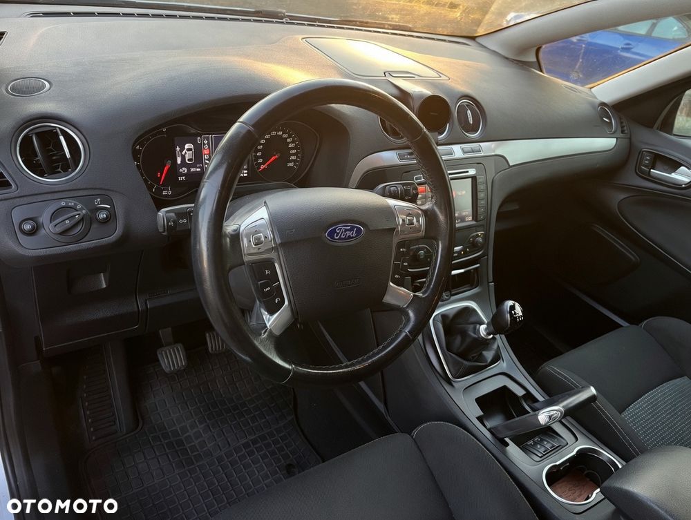 Ford S-Max 2.0 TDCi DPF Business Edition - 4