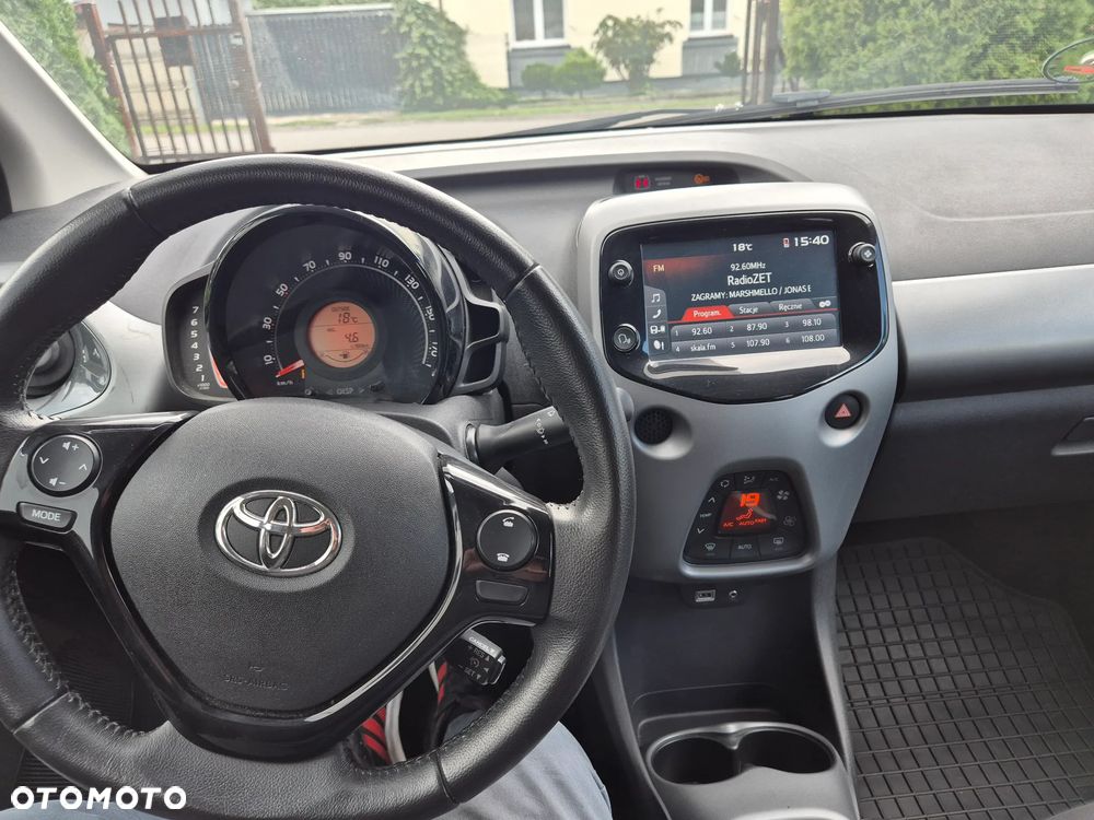 Toyota Aygo x - 13