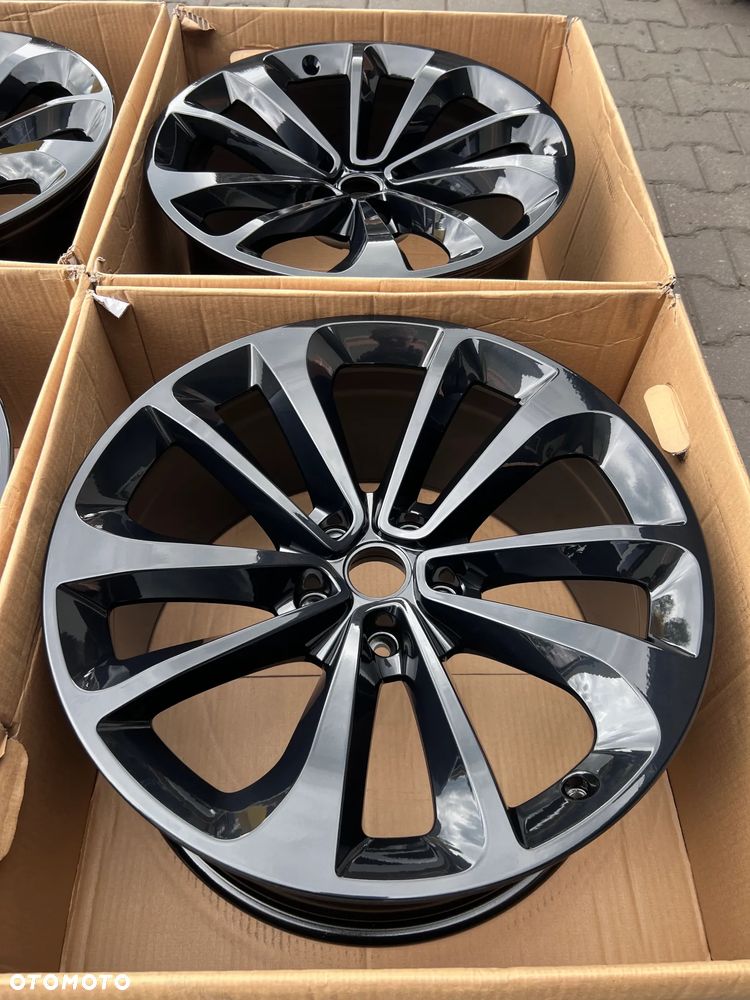 Nowe felgi Bentley Bentayga 21'' - 4