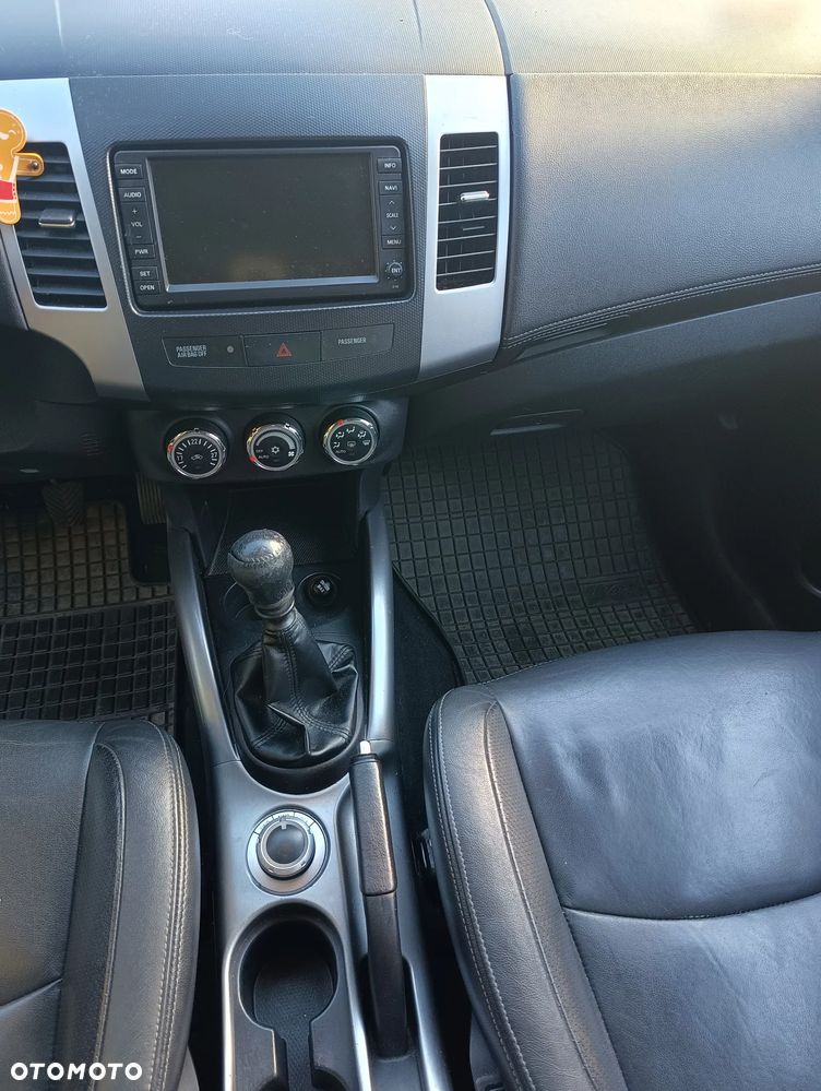 Citroën C-Crosser 2.2 HDi Exclusive - 4