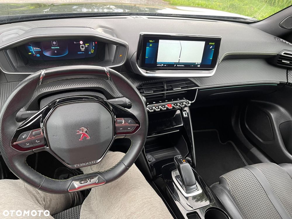 Peugeot 2008 GT - 10