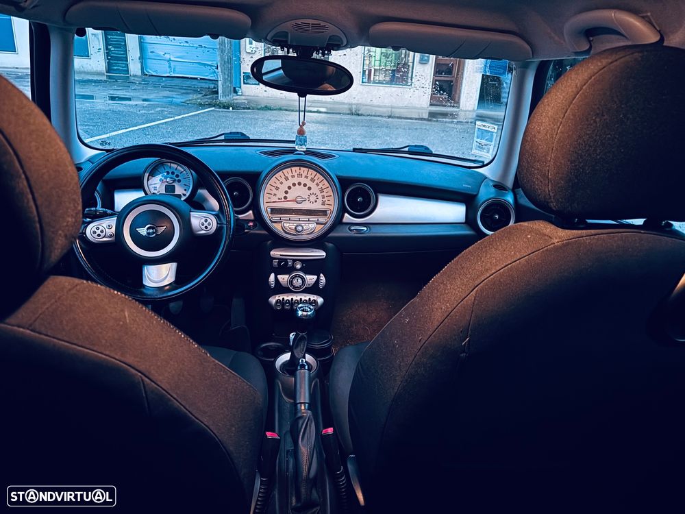 MINI 3 Portas One - 10