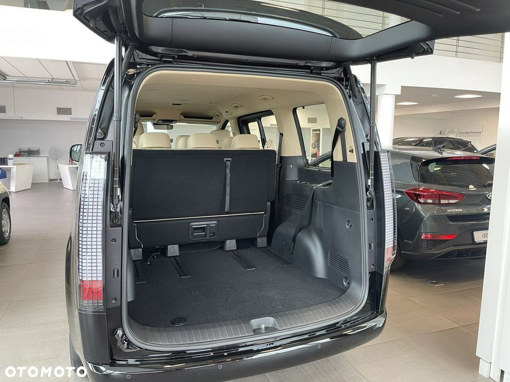 Hyundai Staria - 7