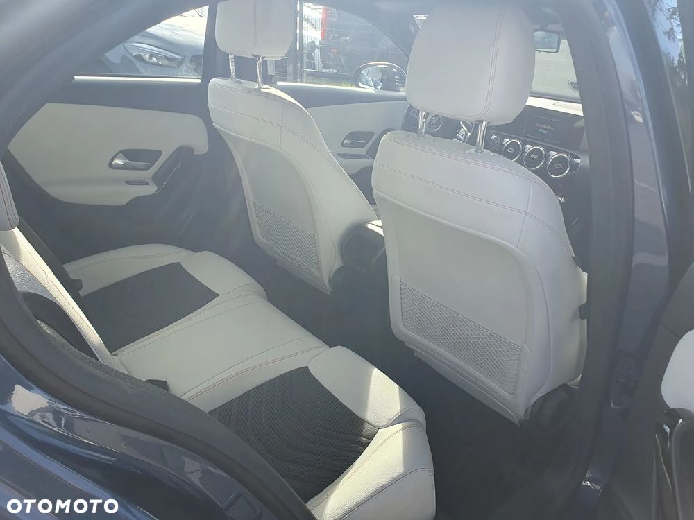 Mercedes-Benz Klasa A 200 Style 7G-DCT - 22