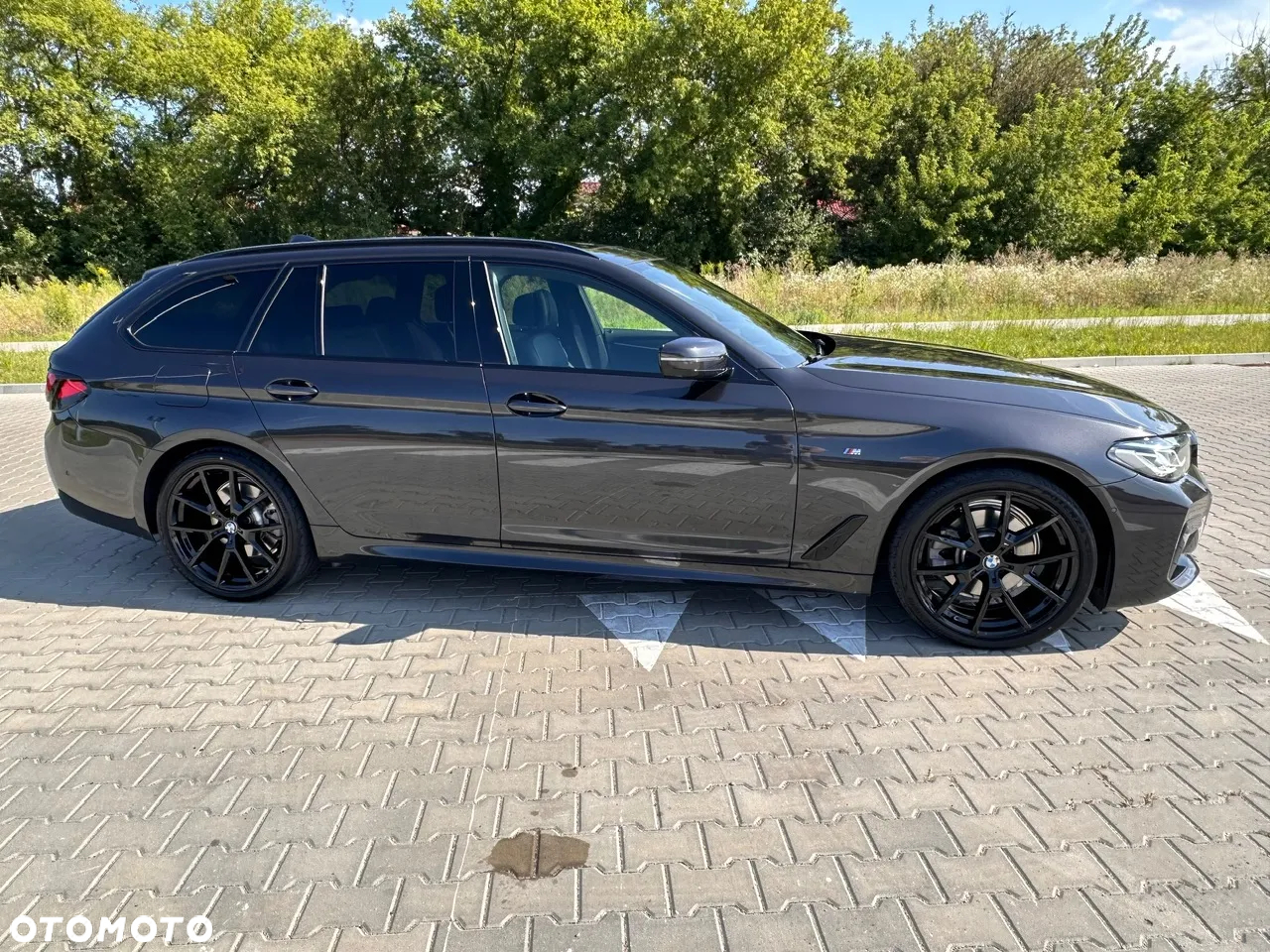 BMW Seria 5 520d xDrive Touring M Sport Edition - 6