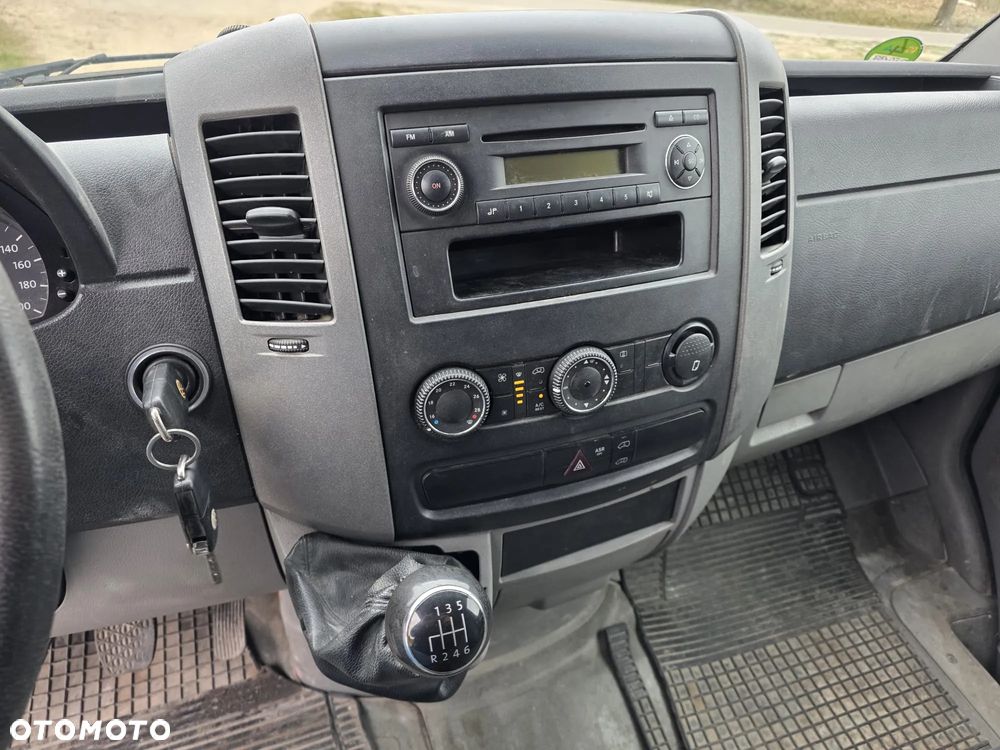 Volkswagen CRAFTER - 11