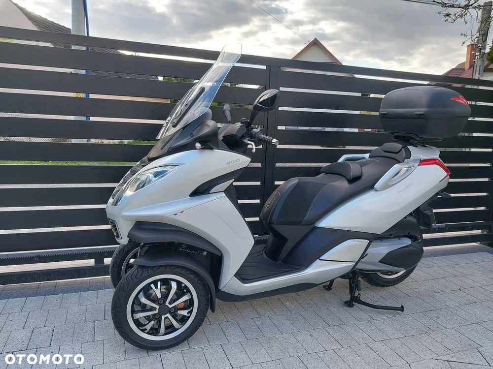 Peugeot Metropolis - 4