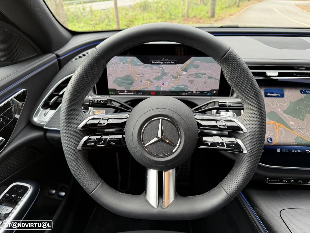 Mercedes-Benz E 300 e AMG Line - 32