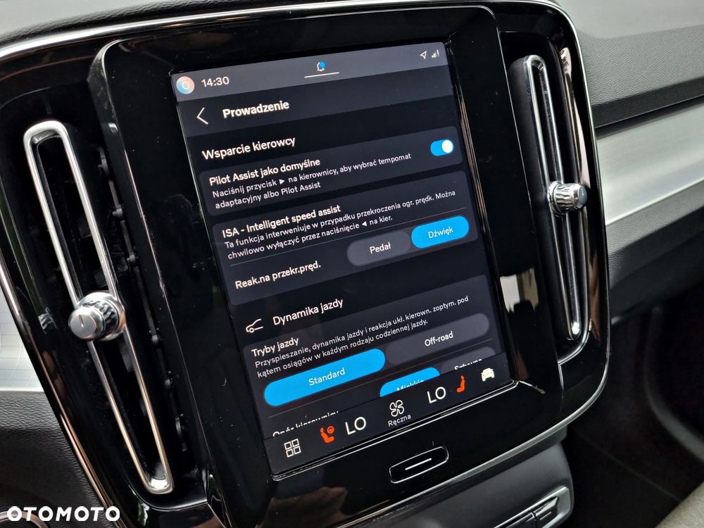 Volvo XC 40 B3 B DKG Ultra Black Edition - 21
