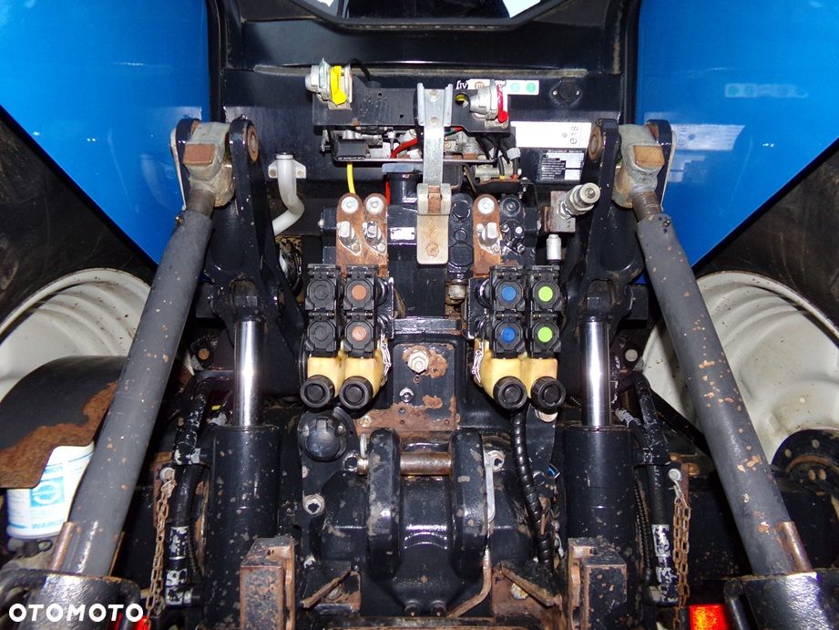 New Holland T 7040 - 13