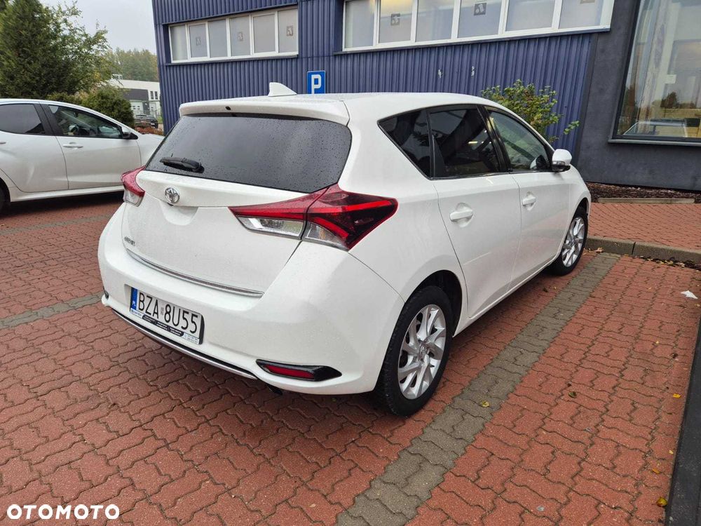 Toyota Auris - 8
