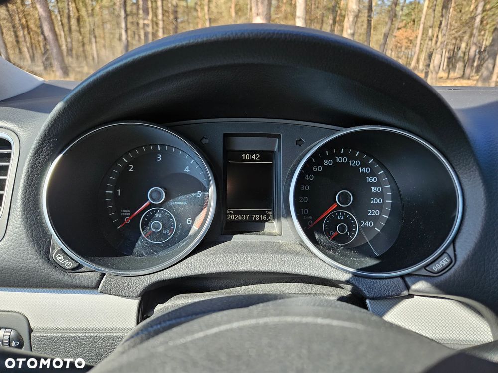 Volkswagen Golf 1.6 TDI DPF BlueMotion Technology DSG MATCH - 17
