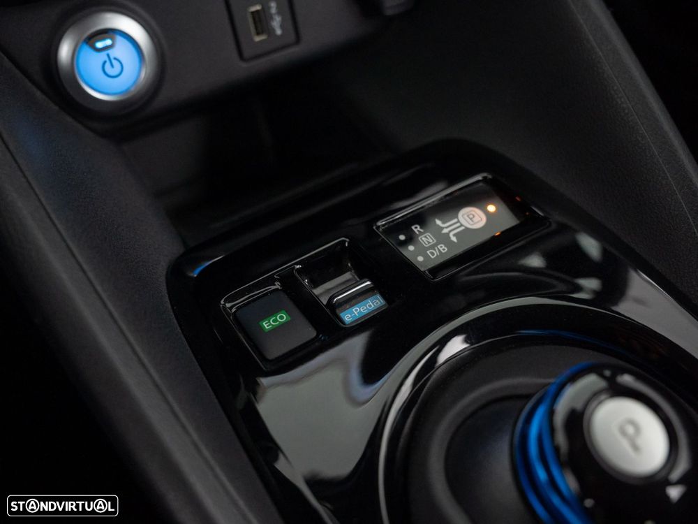 Nissan Leaf N-Connecta - 25