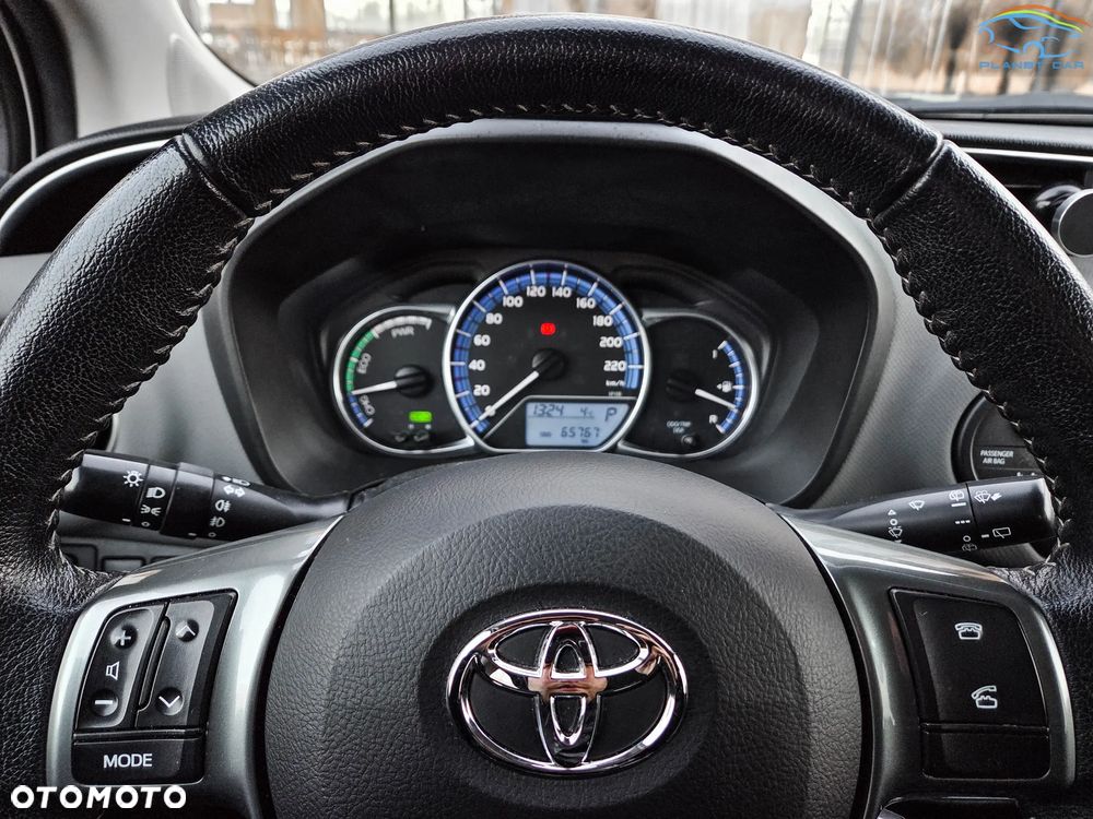 Toyota Yaris 1.5 VVT-i Comfort - 22
