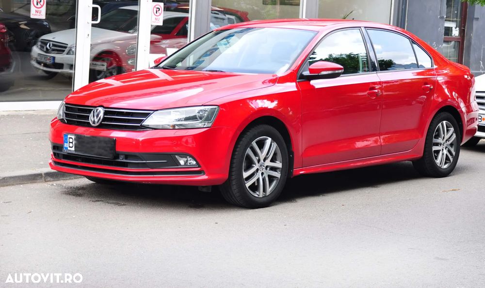 Volkswagen Jetta 1.2 TSI Comfortline - 1
