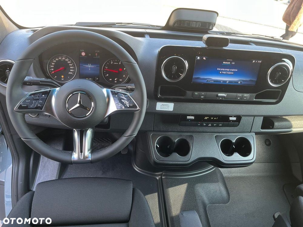 Mercedes-Benz Sprinter 319 CDI - 11