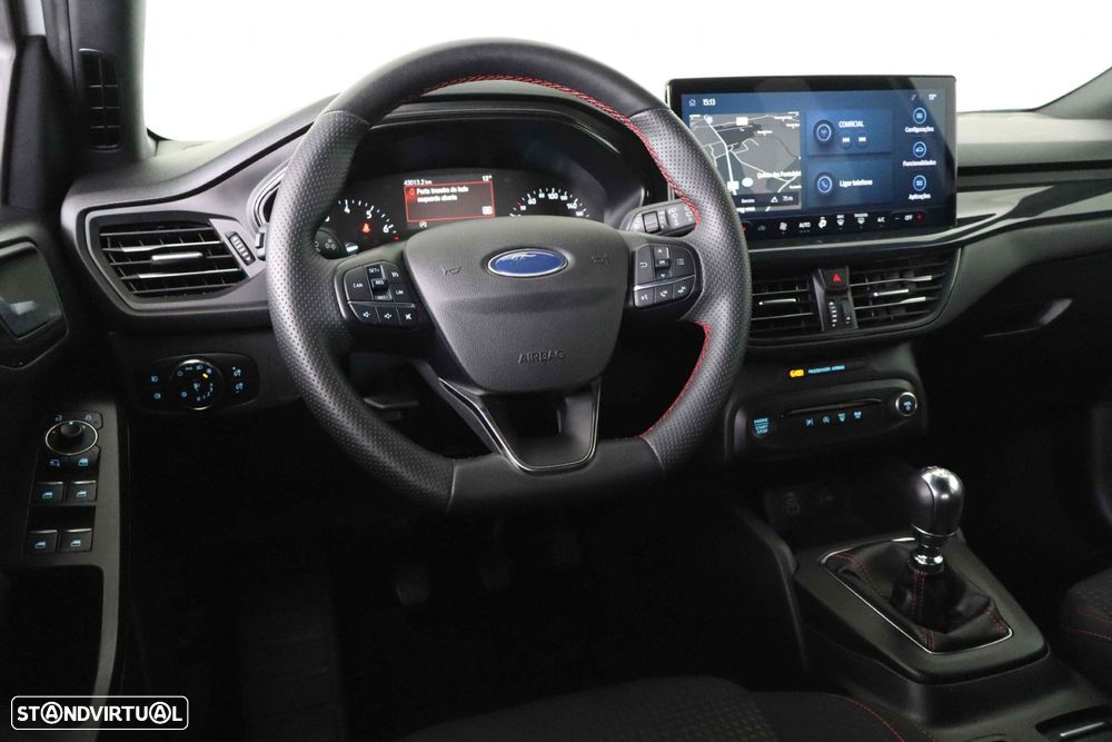 Ford Focus 1.0 EcoBoost MHEV ST-Line - 19