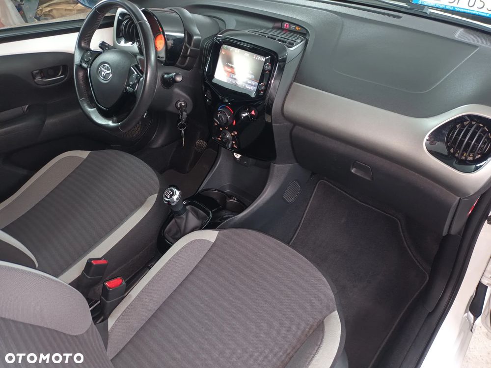 Toyota Aygo 1.0 VVT-i Color Edition - 14