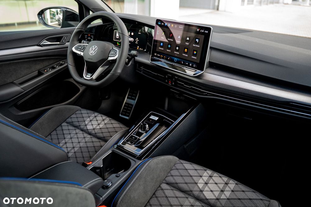 Volkswagen Golf - 10